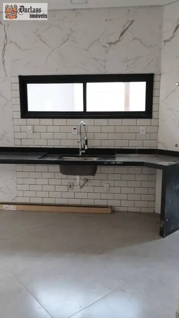 Foto 8 de Sobrado com 3 quartos à venda, 212m2 em Atibaia - SP