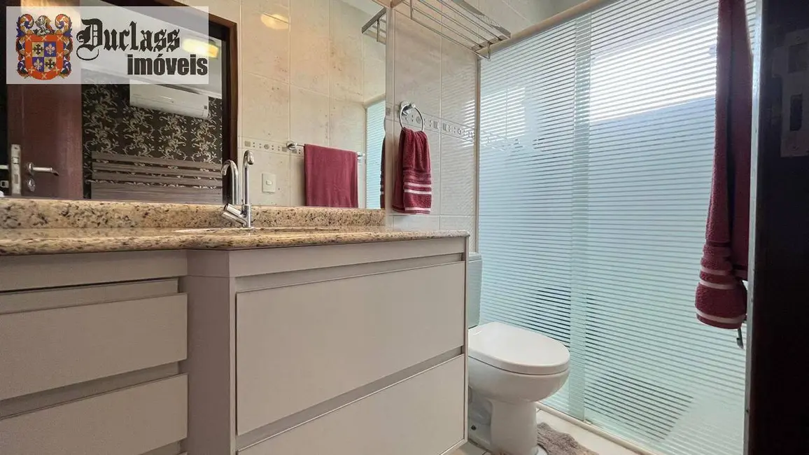 Foto 6 de Sobrado com 3 quartos à venda, 180m2 em Jardim Hípica Pinheiro, Taubate - SP