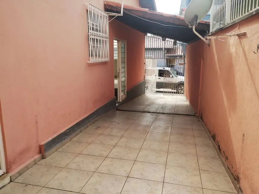 Casa com 5 quartos à venda, 165m2 em Centro, Extrema - MG - imagem 5 Foto 5 de Casa com 5 quartos à venda, 165m2 em Centro, Extrema - MG