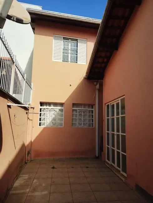 Casa com 5 quartos à venda, 165m2 em Centro, Extrema - MG - imagem 3 Foto 3 de Casa com 5 quartos à venda, 165m2 em Centro, Extrema - MG