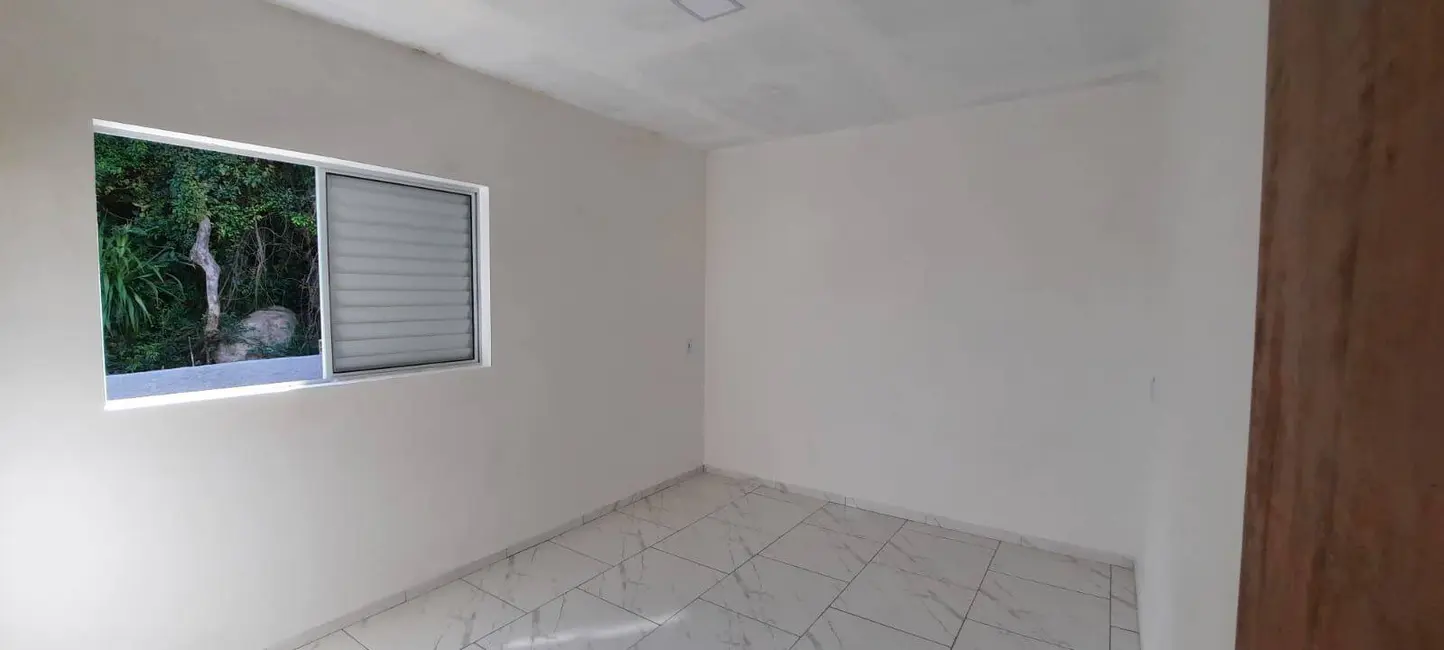 Casa com 2 quartos à venda, 64m2 em Centro, Pinhalzinho - SP - imagem 2 Foto 2 de Casa com 2 quartos à venda, 64m2 em Centro, Pinhalzinho - SP