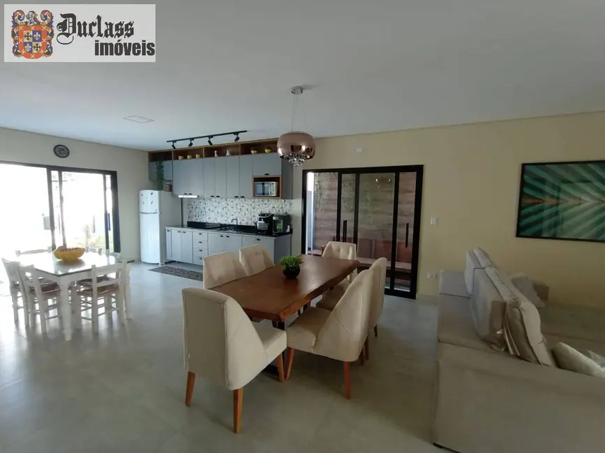 Casa com 3 quartos à venda, 179m2 em Pontal de Santa Marina, Caraguatatuba - SP - imagem 9 Foto 9 de Casa com 3 quartos à venda, 179m2 em Pontal de Santa Marina, Caraguatatuba - SP