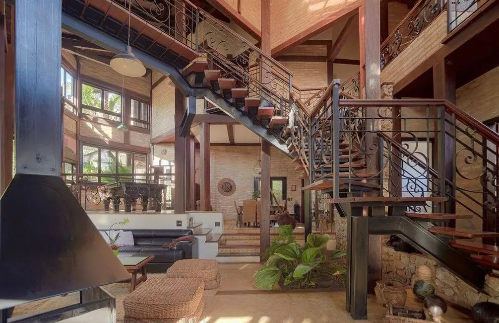 Foto 2 de Sobrado com 3 quartos à venda, 550m2 em Morada dos Pássaros, Barueri - SP