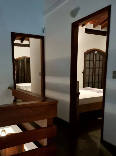 Foto 6 de Sobrado com 4 quartos à venda, 215m2 em Massaguaçu, Caraguatatuba - SP