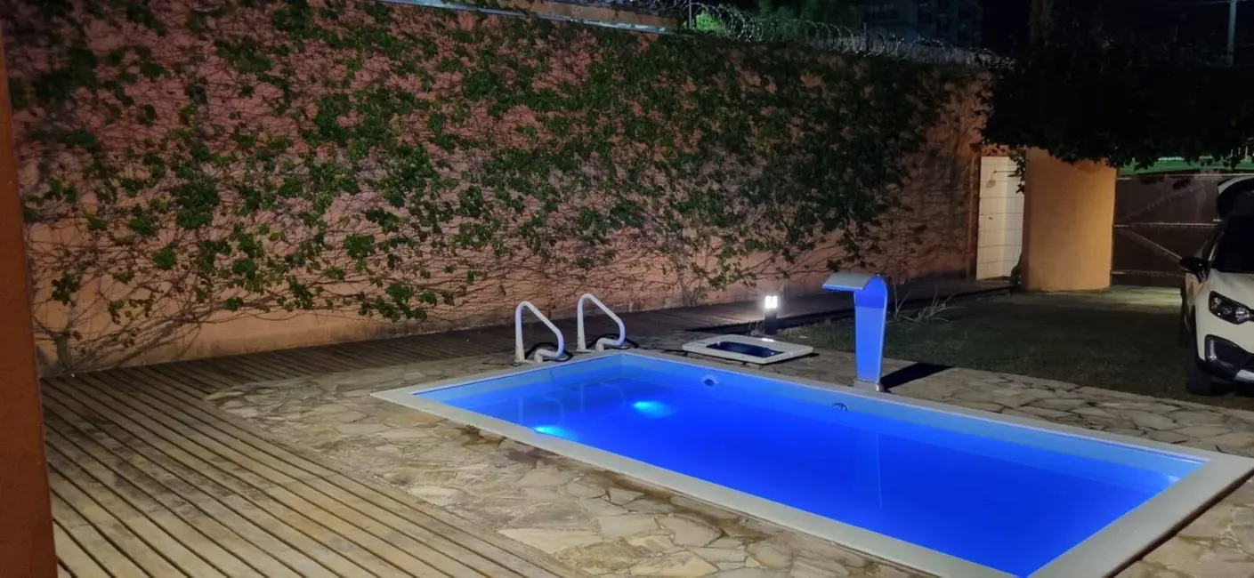 Foto 3 de Sobrado com 4 quartos à venda, 215m2 em Massaguaçu, Caraguatatuba - SP