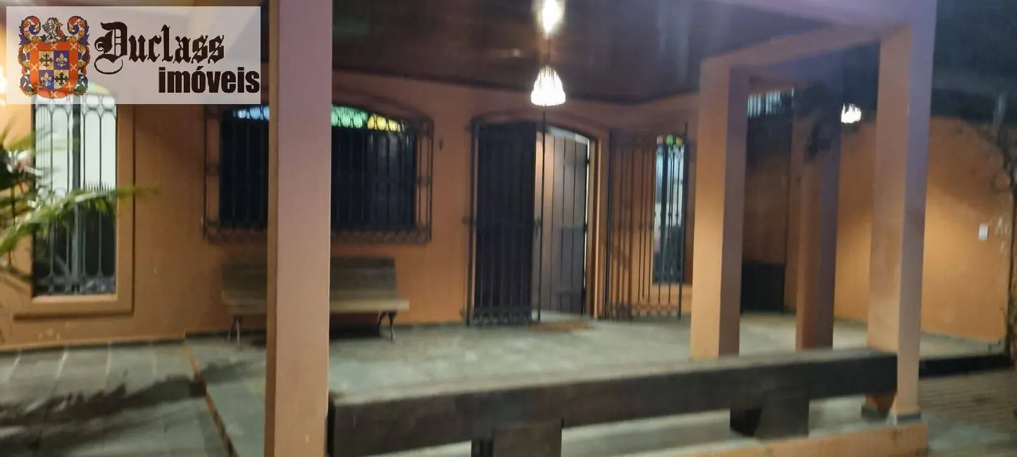 Foto 4 de Sobrado com 4 quartos à venda, 215m2 em Massaguaçu, Caraguatatuba - SP