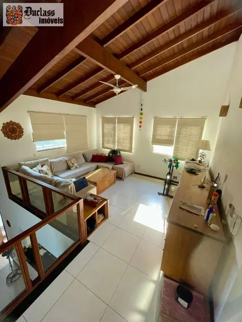 Sobrado com 4 quartos à venda, 205m2 em Ubatuba - SP - imagem 2 Foto 2 de Sobrado com 4 quartos à venda, 205m2 em Ubatuba - SP