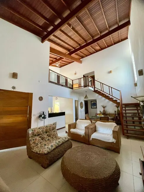 Foto 1 de Sobrado com 4 quartos à venda, 205m2 em Ubatuba - SP