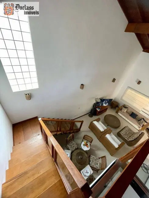 Sobrado com 4 quartos à venda, 205m2 em Ubatuba - SP - imagem 4 Foto 4 de Sobrado com 4 quartos à venda, 205m2 em Ubatuba - SP