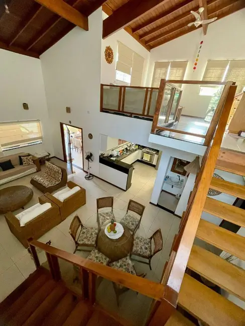 Foto 3 de Sobrado com 4 quartos à venda, 205m2 em Ubatuba - SP