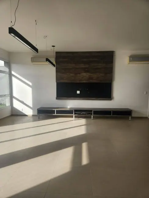 Foto 3 de Sobrado com 4 quartos à venda, 450m2 em Sao Jose Dos Campos - SP