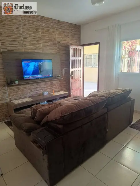 Foto 2 de Sobrado com 2 quartos à venda, 79m2 em Mongagua - SP