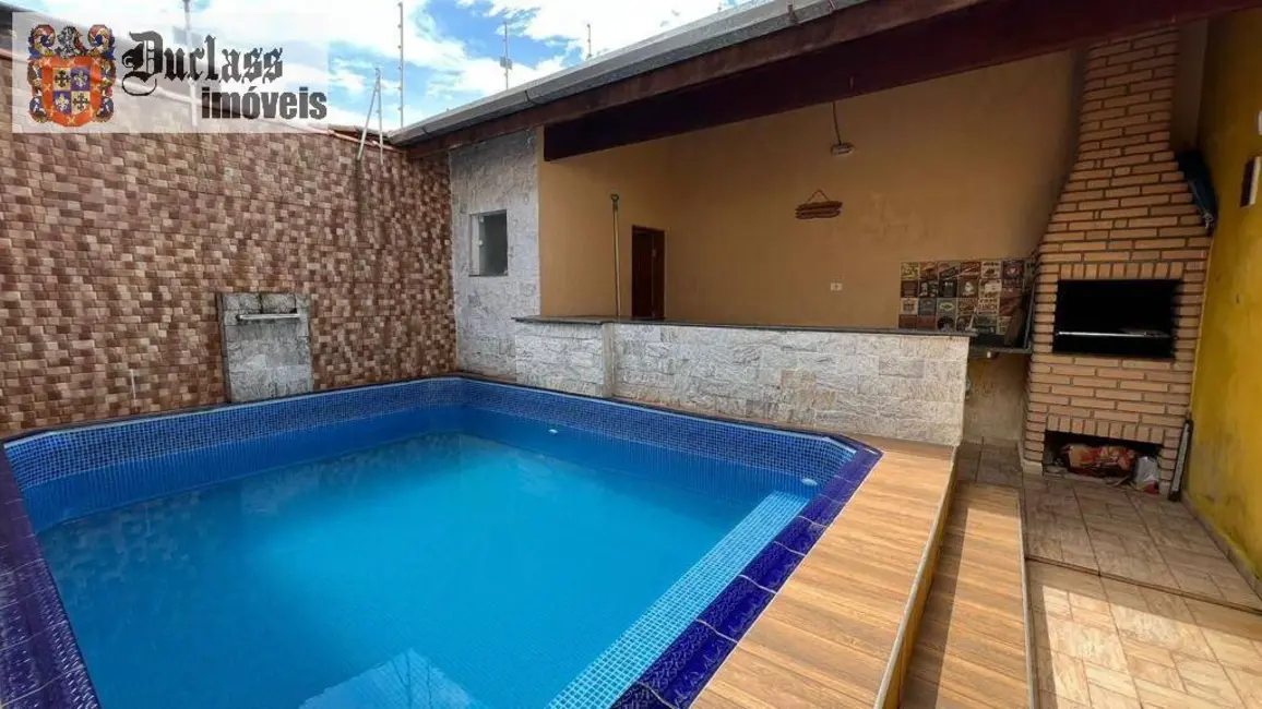 Foto 1 de Casa com 2 quartos à venda, 81m2 em Itanhaem - SP