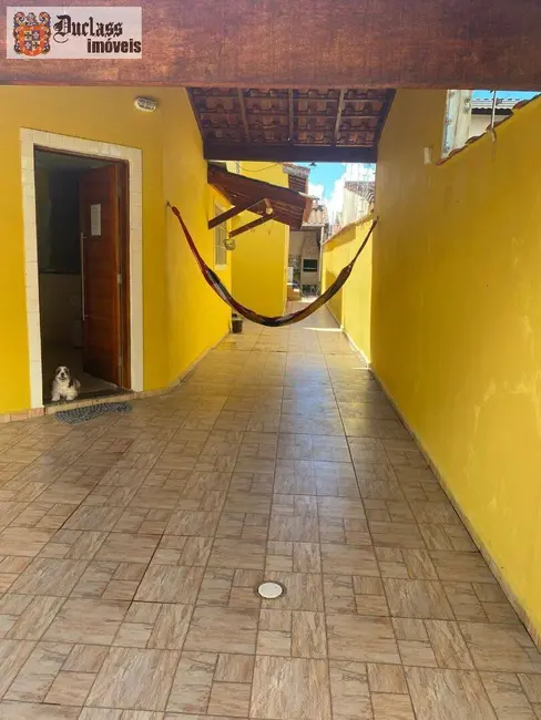 Foto 9 de Casa com 2 quartos à venda, 81m2 em Itanhaem - SP