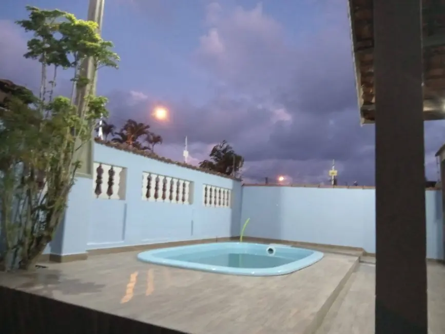 Foto 3 de Casa com 3 quartos à venda, 117m2 em Peruibe - SP