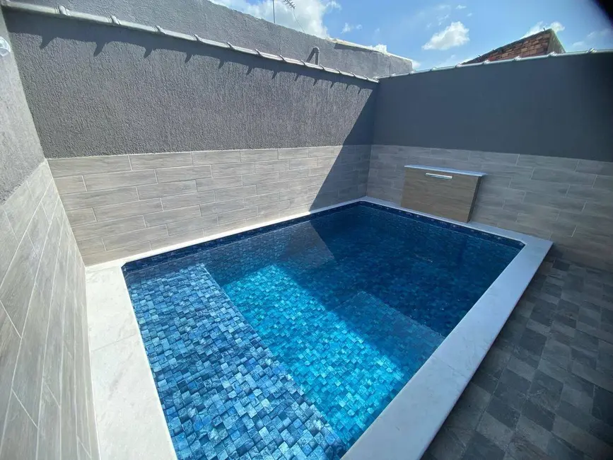 Foto 3 de Casa com 2 quartos à venda, 64m2 em Itanhaem - SP