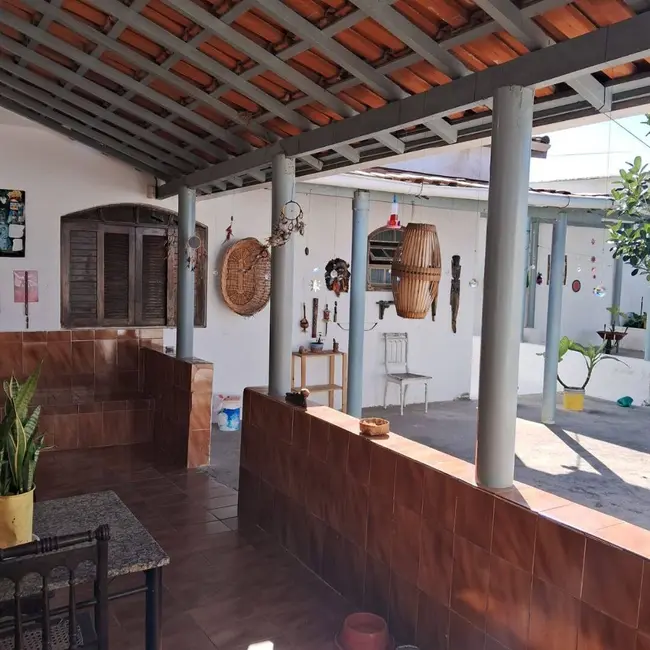 Foto 2 de Casa com 2 quartos à venda, 153m2 em Itanhaem - SP