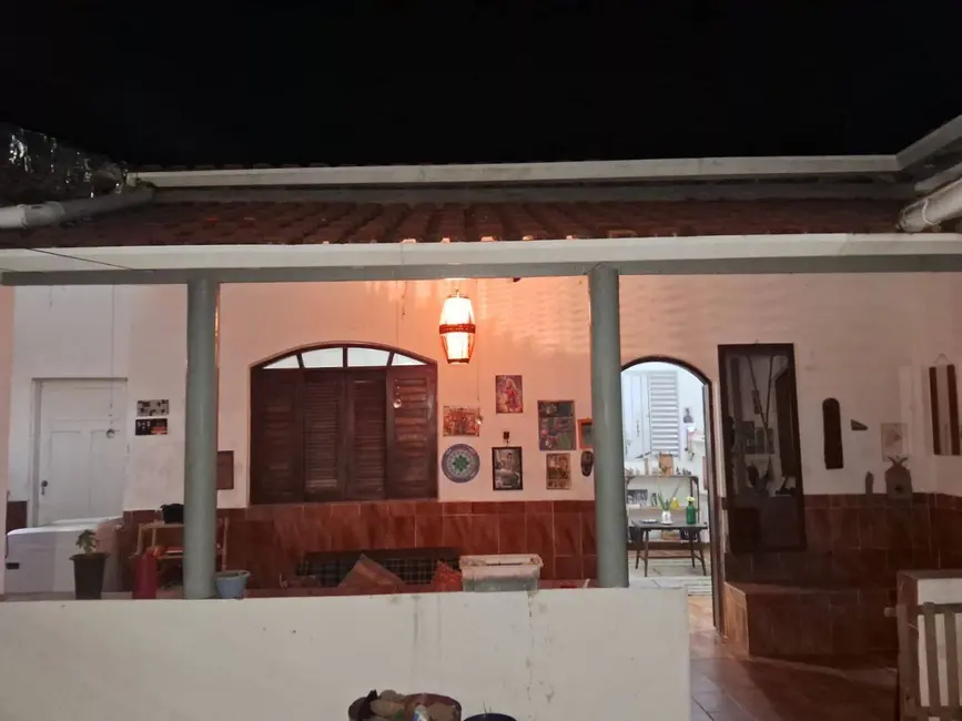 Foto 1 de Casa com 2 quartos à venda, 153m2 em Itanhaem - SP