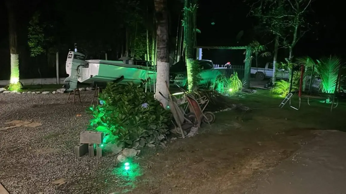 Foto 2 de Chácara com 10 quartos à venda, 450m2 em Peruibe - SP