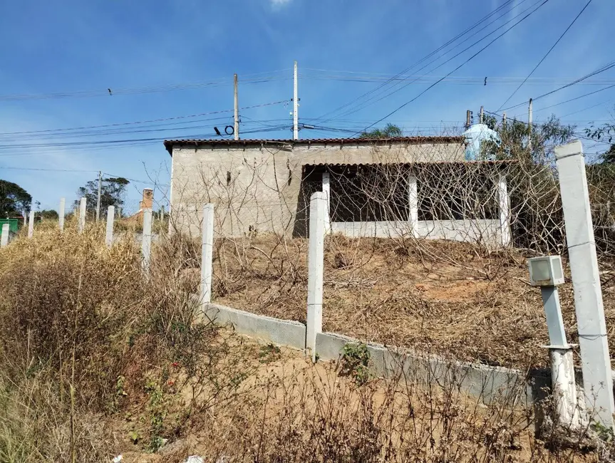 Casa com 1 quarto à venda, 55m2 em Extrema - MG - imagem 1 Foto 1 de Casa com 1 quarto à venda, 55m2 em Extrema - MG