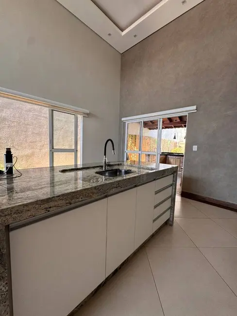 Foto 4 de Casa com 5 quartos à venda, 300m2 em Jardim dos Pinheiros, Atibaia - SP