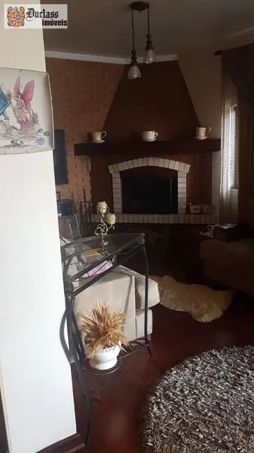 Foto 4 de Sobrado com 3 quartos à venda, 206m2 em Campos Do Jordao - SP