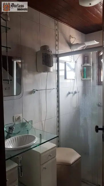 Foto 6 de Sobrado com 3 quartos à venda, 206m2 em Campos Do Jordao - SP