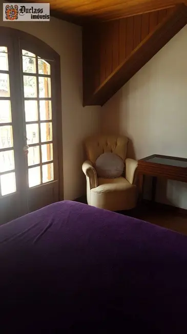 Foto 9 de Sobrado com 3 quartos à venda, 206m2 em Campos Do Jordao - SP