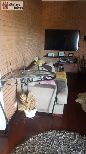 Foto 5 de Sobrado com 3 quartos à venda, 206m2 em Campos Do Jordao - SP