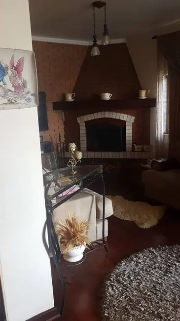 Foto 4 de Sobrado com 3 quartos à venda, 206m2 em Campos Do Jordao - SP