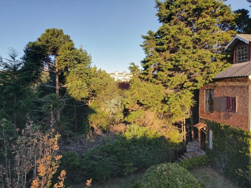 Foto 6 de Casa com 3 quartos à venda, 280m2 em Campos Do Jordao - SP