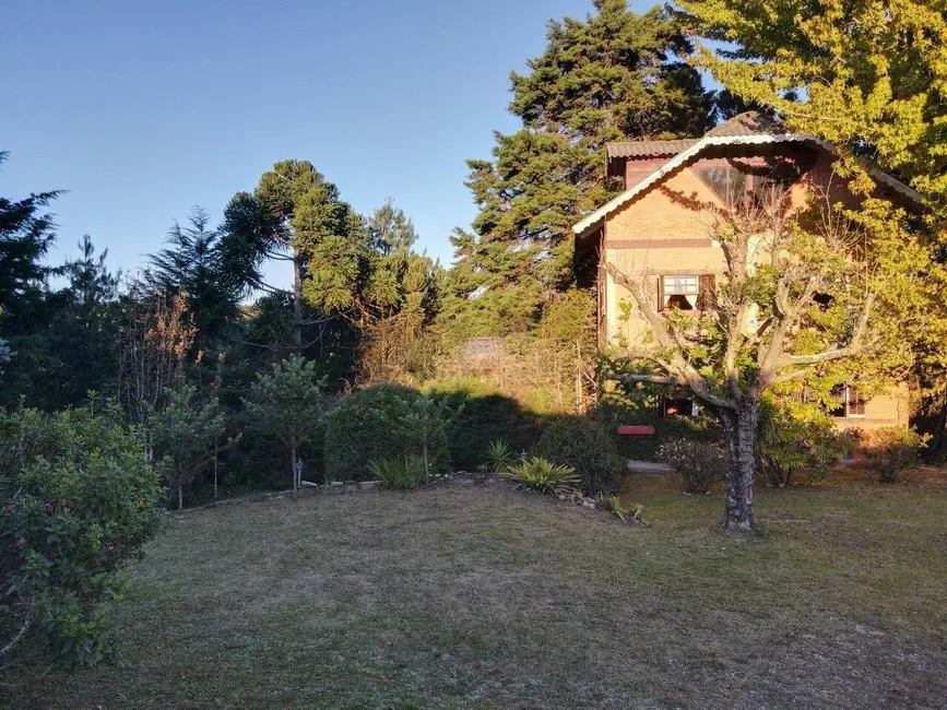 Foto 3 de Casa com 3 quartos à venda, 280m2 em Campos Do Jordao - SP