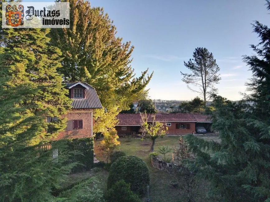 Foto 1 de Casa com 3 quartos à venda, 280m2 em Campos Do Jordao - SP