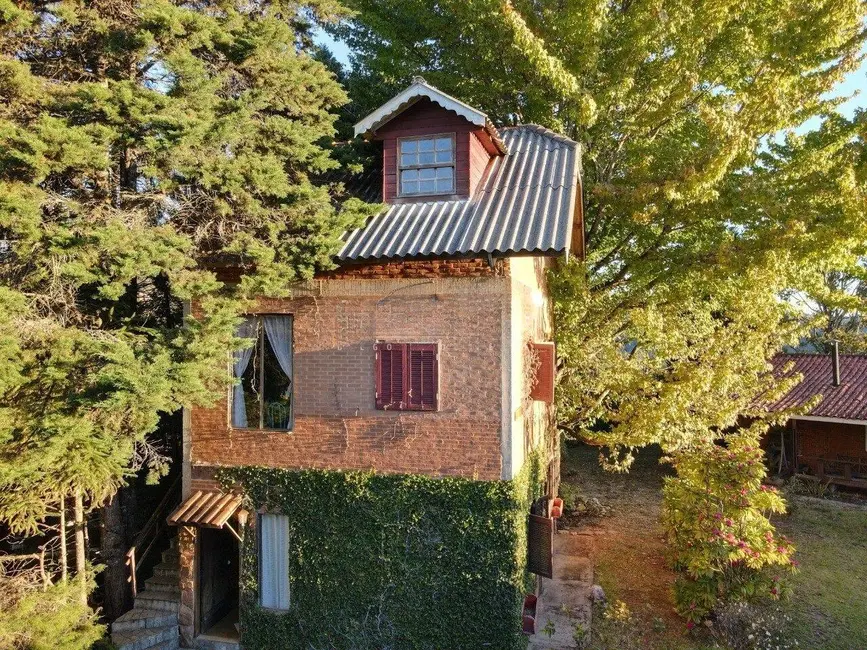 Foto 4 de Casa com 3 quartos à venda, 280m2 em Campos Do Jordao - SP