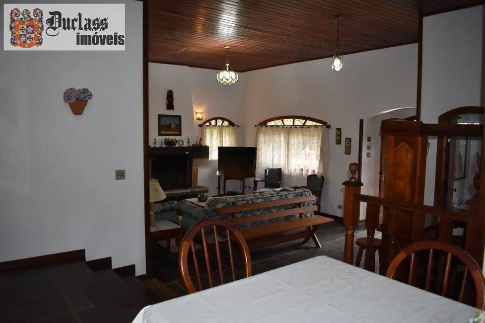 Foto 7 de Casa com 3 quartos à venda, 292m2 em Campos Do Jordao - SP