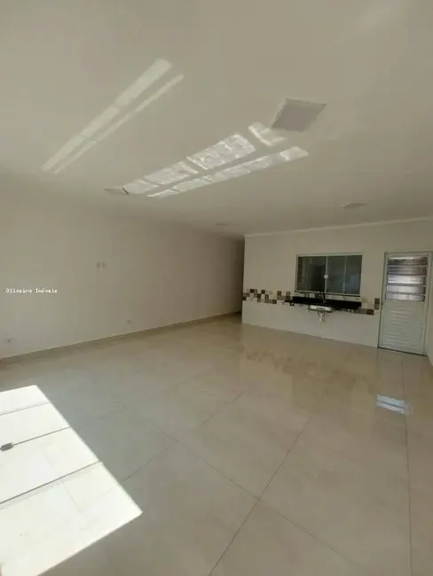 Casa com 3 quartos à venda, 90m2 em Extrema - MG - imagem 1 Foto 1 de Casa com 3 quartos à venda, 90m2 em Extrema - MG