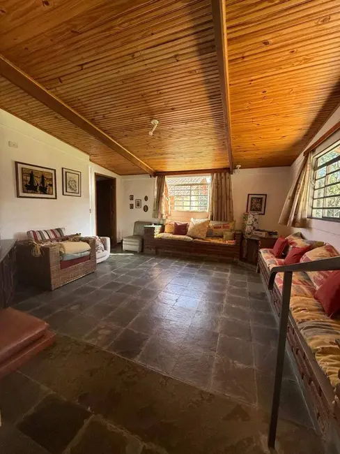 Foto 1 de Chácara com 8 quartos à venda, 405m2 em Extrema - MG