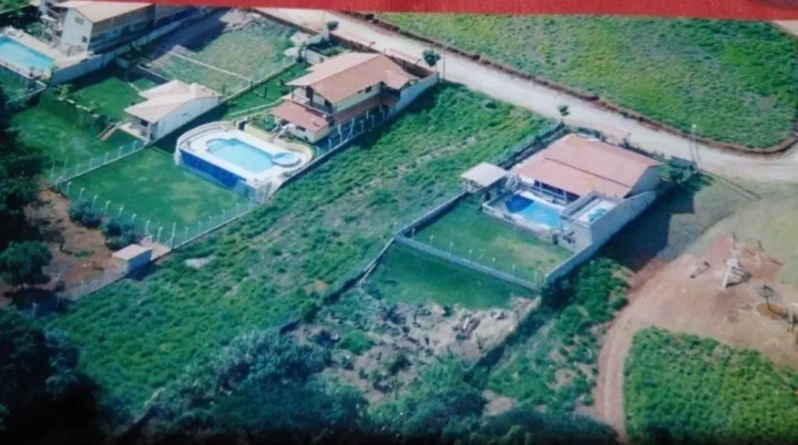 Terreno / Lote à venda, 1621m2 em Extrema - MG - imagem 1 Foto 1 de Terreno / Lote à venda, 1621m2 em Extrema - MG