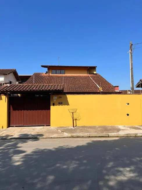 Foto 3 de Sobrado com 4 quartos à venda, 193m2 em Ubatuba - SP