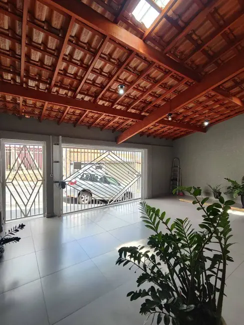 Foto 2 de Casa com 2 quartos à venda, 128m2 em Jardim Araguari, Braganca Paulista - SP