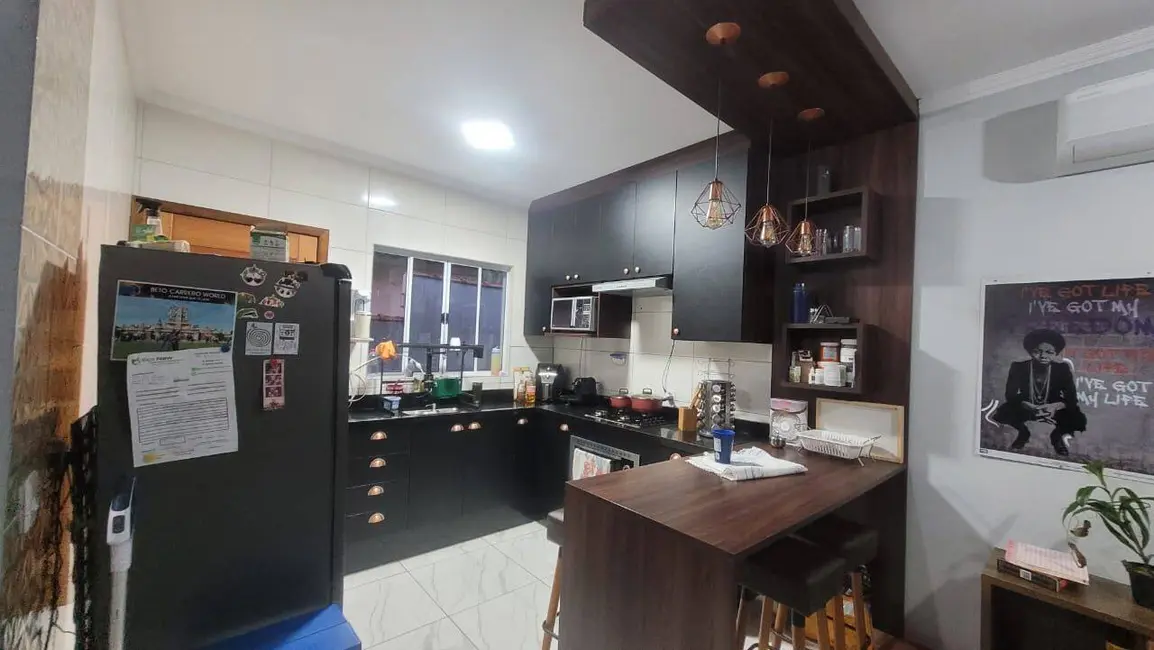 Foto 4 de Casa com 2 quartos à venda, 69m2 em Itanhaem - SP
