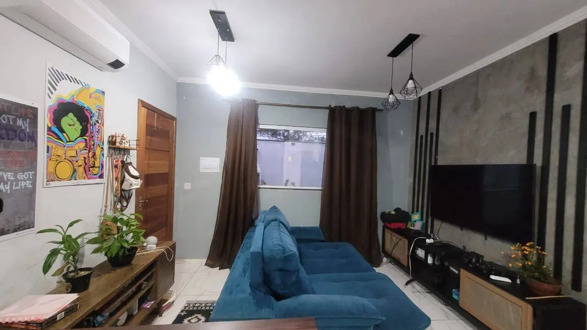 Foto 1 de Casa com 2 quartos à venda, 69m2 em Itanhaem - SP