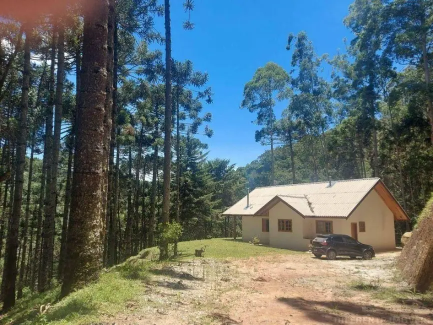 Foto 1 de Sítio / Rancho com 2 quartos à venda, 1000000m2 em Campos Do Jordao - SP
