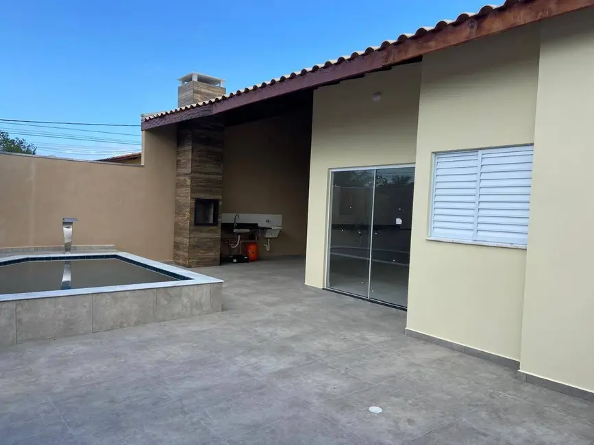Foto 1 de Casa com 3 quartos à venda, 77m2 em Itanhaem - SP