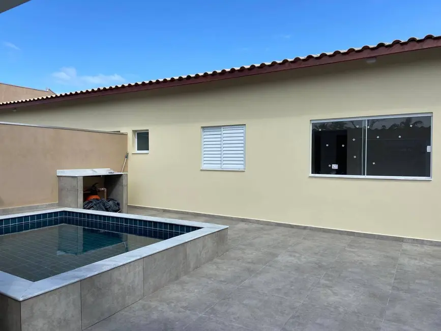Foto 1 de Casa com 3 quartos à venda, 70m2 em Itanhaem - SP
