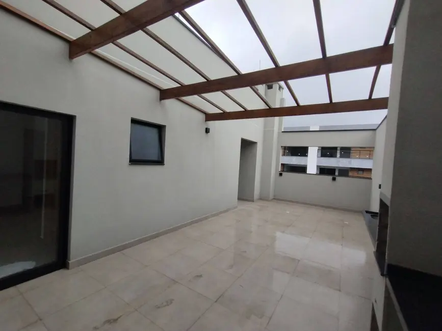 Foto 1 de Cobertura com 2 quartos à venda, 118m2 em Ubatuba - SP