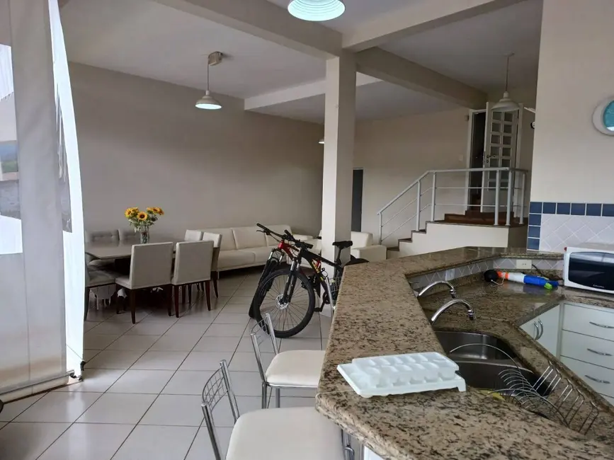 Foto 8 de Sobrado com 4 quartos para alugar, 494m2 em Jardim Paulista, Atibaia - SP