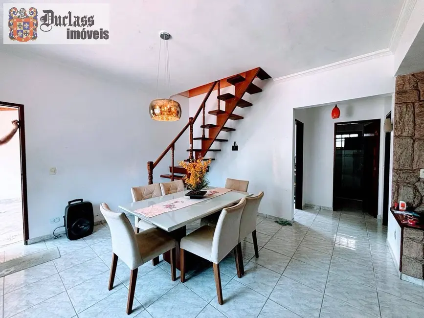 Foto 2 de Sobrado com 3 quartos à venda, 182m2 em Pontal de Santa Marina, Caraguatatuba - SP