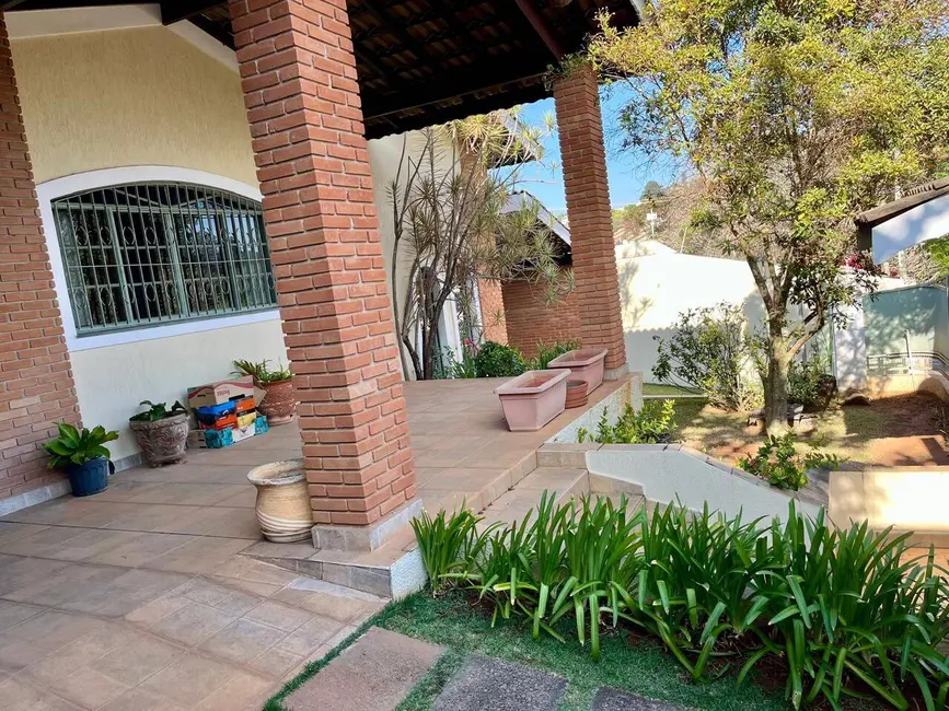 Foto 3 de Casa com 3 quartos à venda, 301m2 em Jardim Itaperi, Atibaia - SP