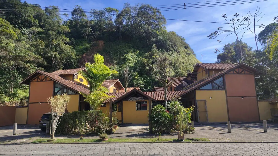 Foto 2 de Sobrado com 2 quartos à venda, 71m2 em Martim de Sá, Caraguatatuba - SP